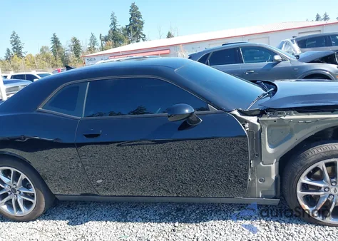 2023 Dodge Challenger Sxt Awd z USA, uszkodzony, nr VIN 2C3CDZGG8PH522099